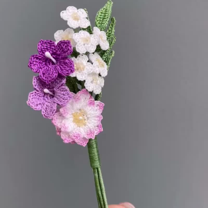 手作微鈎桔梗花 胸針 Amigurumi (Weave) Bellflowers Brooch - 胸針 - 繡線 多色
