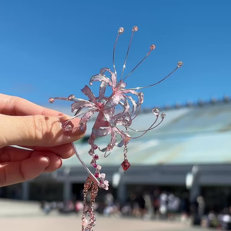 大夢幻彼岸花耳掛式耳環 串珠 - 耳環/耳夾/耳骨夾 - 樹脂 粉紅色