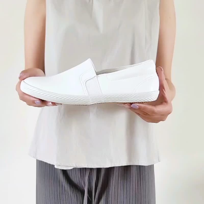 Simple leather flat shoes Water-repellent white shoes - รองเท้าบัลเลต์ - หนังเทียม ขาว