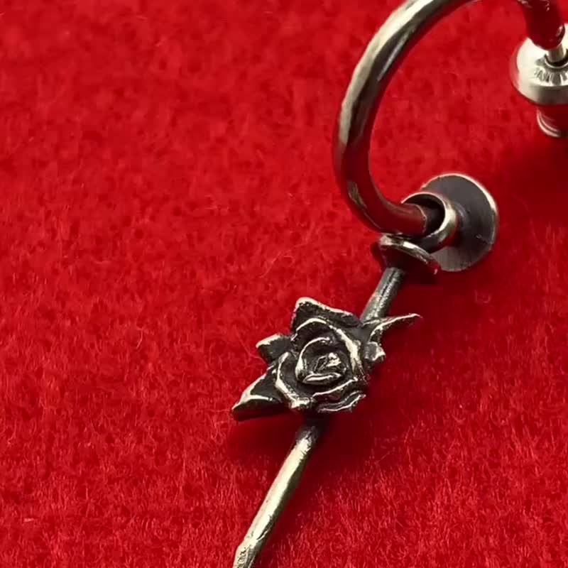 nail and rose hoop earrings,sterling silver,gothic,punkrock,free shipping - ต่างหู - เงินแท้ สีเงิน