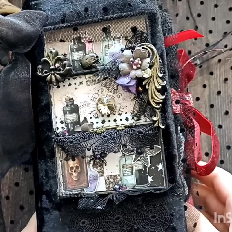 Spooky Halloween castle journal handmade Witch gothic moon grimoire for sale - 筆記本/手帳 - 紙 黑色