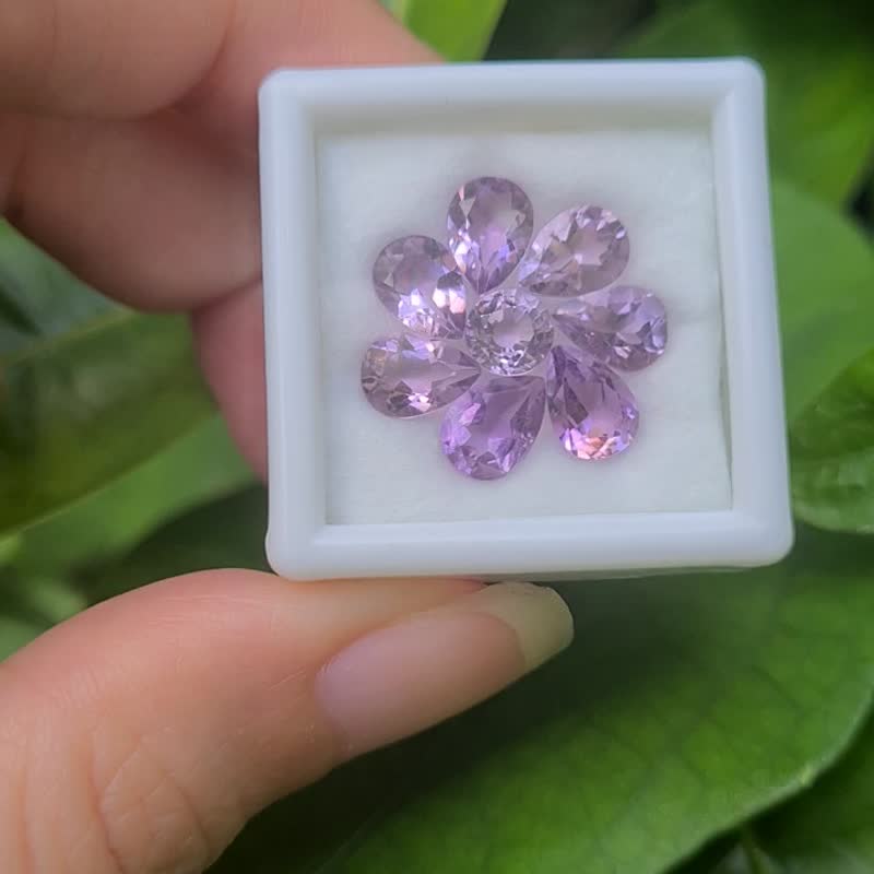 Natural untreated Amethyst set of 8 stones weight 5 cts. For DIY jewelry - Metalsmithing/Accessories - Gemstone Purple