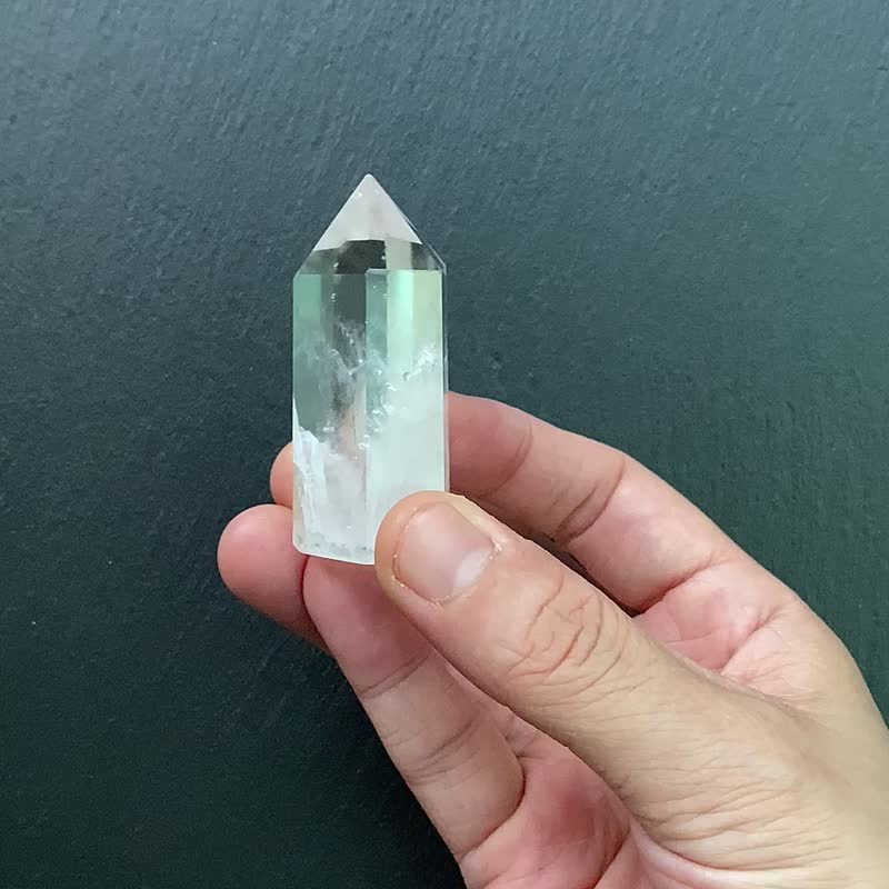 能量擺件-天然冰透體白水晶能量柱 淨化 冥想 消磁淨化 - 擺飾/家飾品 - 水晶 白色