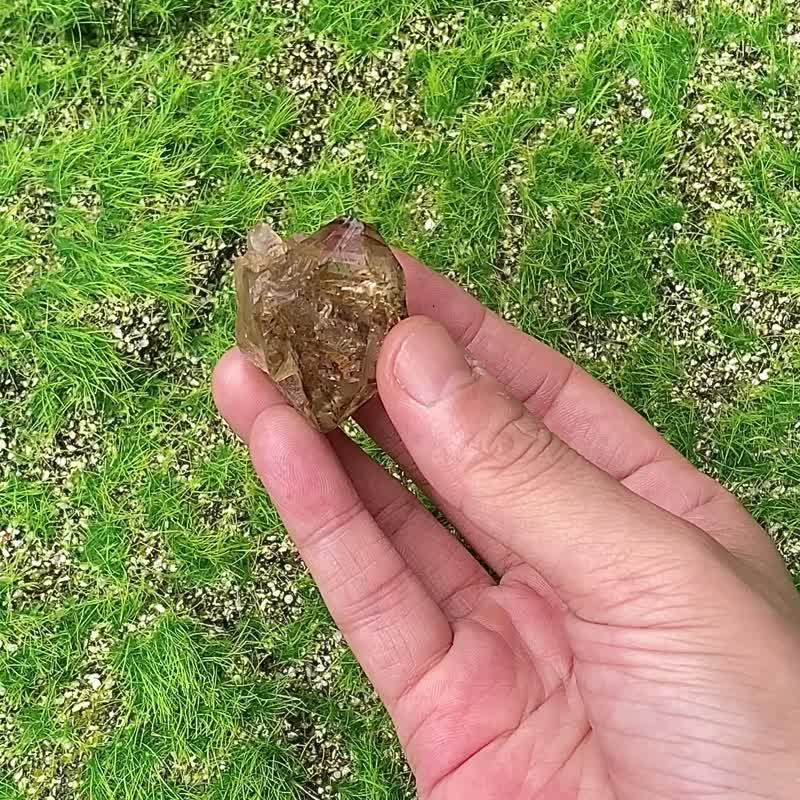 天然原礦彩虹茶骸骨水晶  穩定能量磁場 冥想 天然原礦 - 擺飾/家飾品 - 水晶 多色
