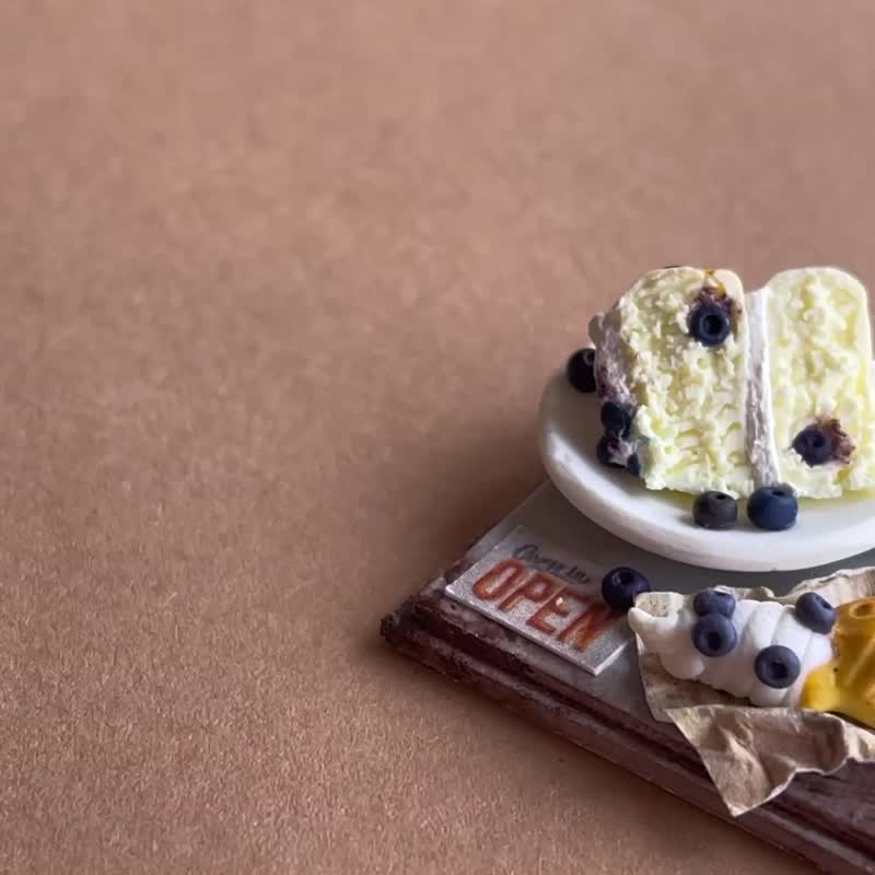 Miniature set with sweets - 公仔/玩偶 - 其他材質 多色