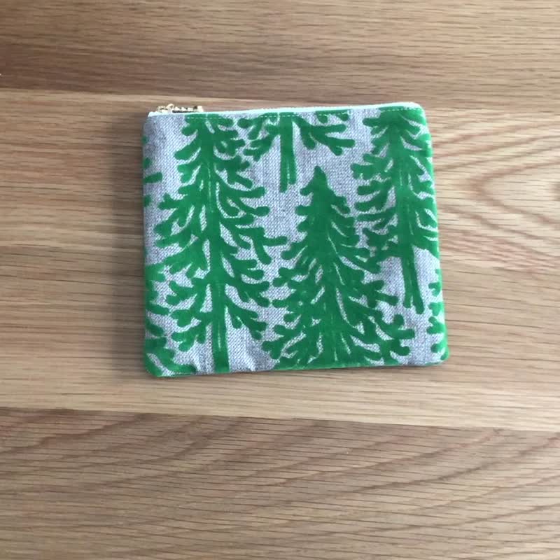 mina perhonen metsä flat pouch forest storage bag handmade - Toiletry Bags & Pouches - Cotton & Hemp Green