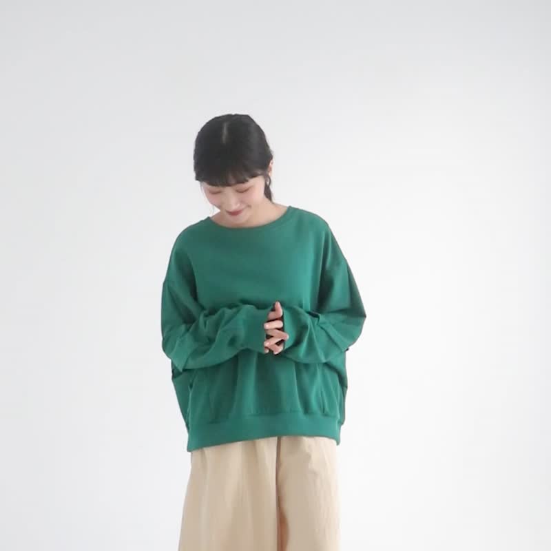 【Simply Yours】Stitched bat sleeve university T green F - เสื้อผู้หญิง - ผ้าฝ้าย/ผ้าลินิน สีเขียว