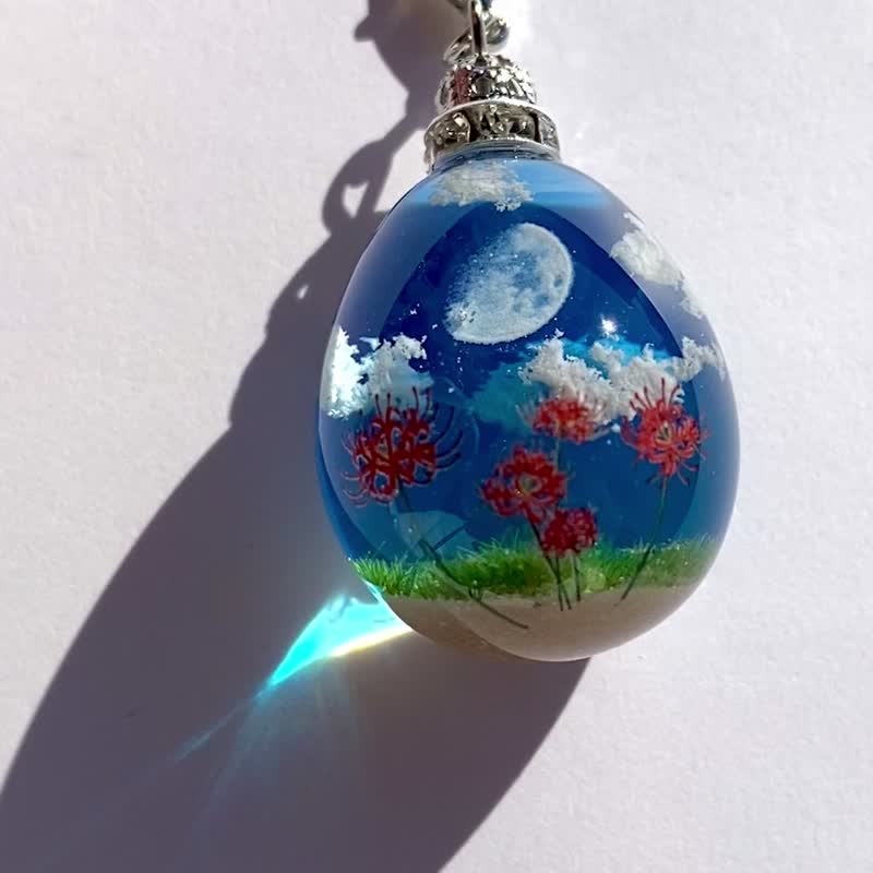 雲レジン 曼珠沙華　あか　澄み渡る青空1  オススメの紐ペンダント - ネックレス - レジン 多色