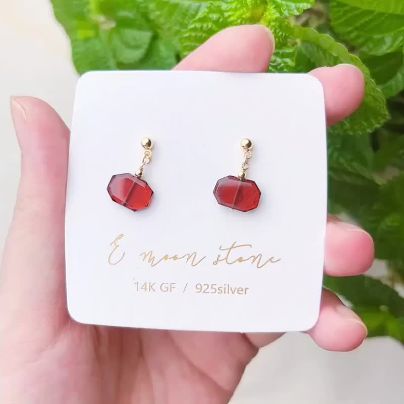 Treasure Box Shape Light Jewelry Stone Burgundy Earrings - Earrings & Clip-ons - Crystal Red