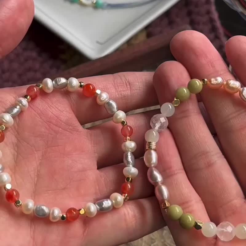 This is Neroli-summer image pearl design hand beads - สร้อยข้อมือ - ไข่มุก ขาว