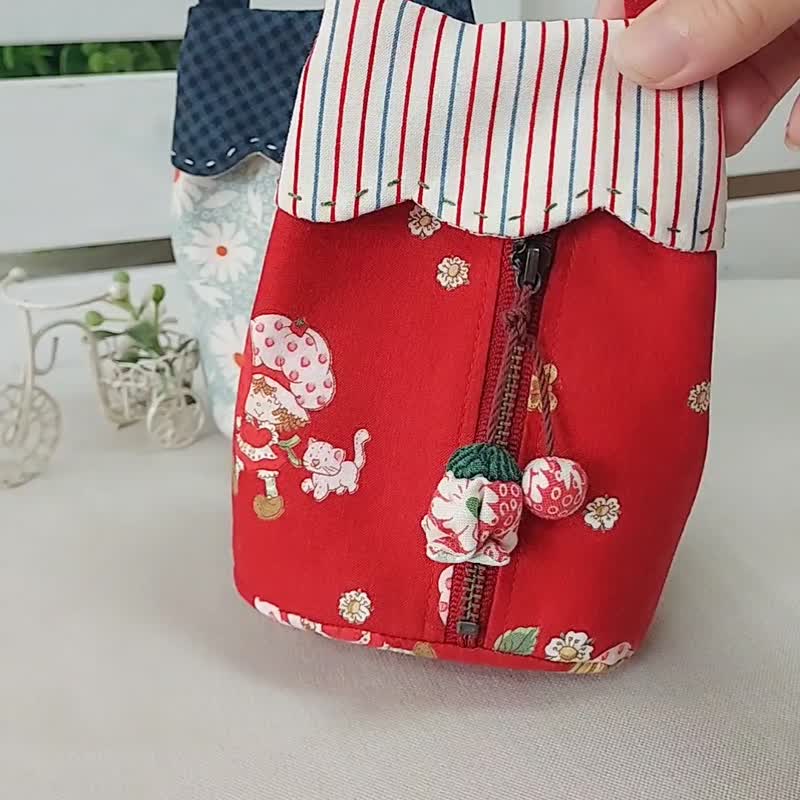 鬱金香秀氣化妝包 | 小物收納包 - 化妝包/收納袋 - 棉．麻 紅色