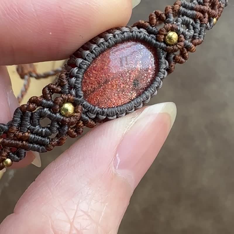 H314 Ethnic style Wax thread braided Stone Bronze bead bracelet (adjustable length) - สร้อยข้อมือ - เครื่องเพชรพลอย สีนำ้ตาล