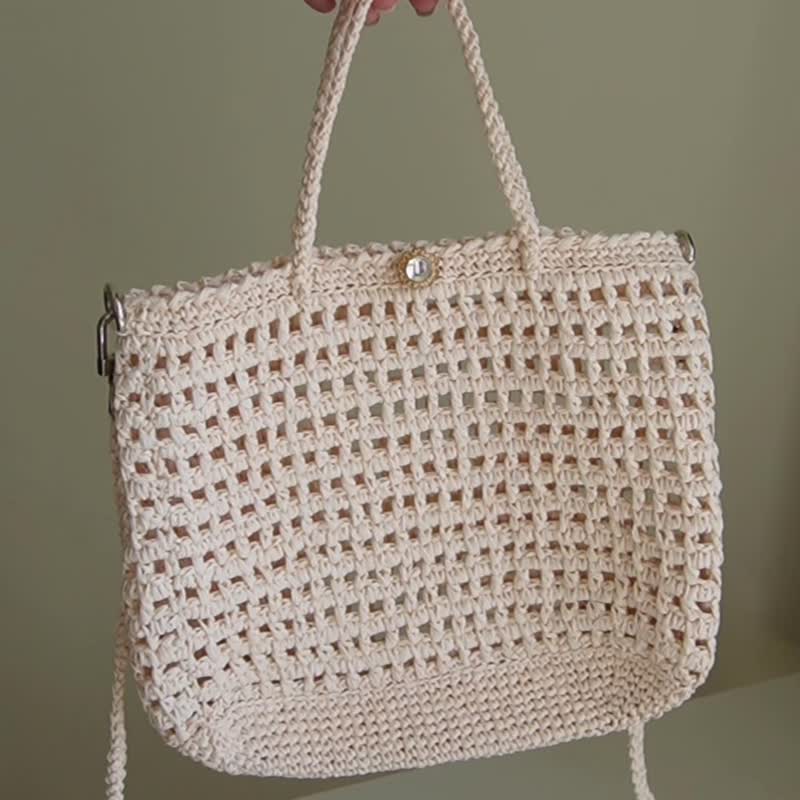 Honey muffin bag/raffia (hand-held + cross-body) woven handmade crochet bag - Messenger Bags & Sling Bags - Cotton & Hemp White