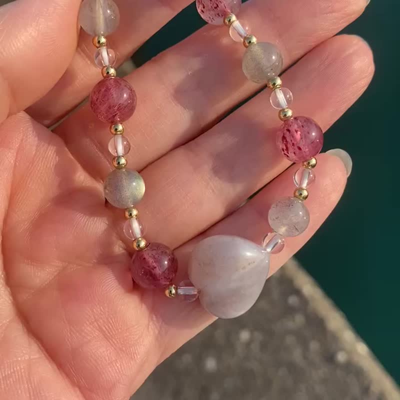 Coral Purple Heart Strawberry Crystal Gray Moonlight Bracelet - สร้อยข้อมือ - คริสตัล หลากหลายสี