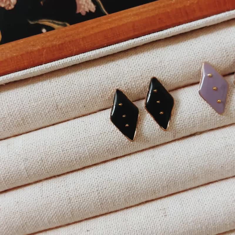 耳環 | Golden Lozenge 菱徽金章 - 暮紫 - 耳環/耳夾/耳骨夾 - 樹脂 紫色