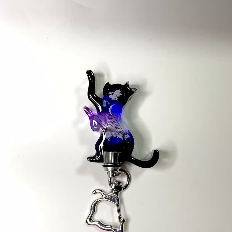 僅限國際配送。雲樹脂貓照亮天空　純黑色 2 - 鑰匙圈/鑰匙包 - 樹脂 多色