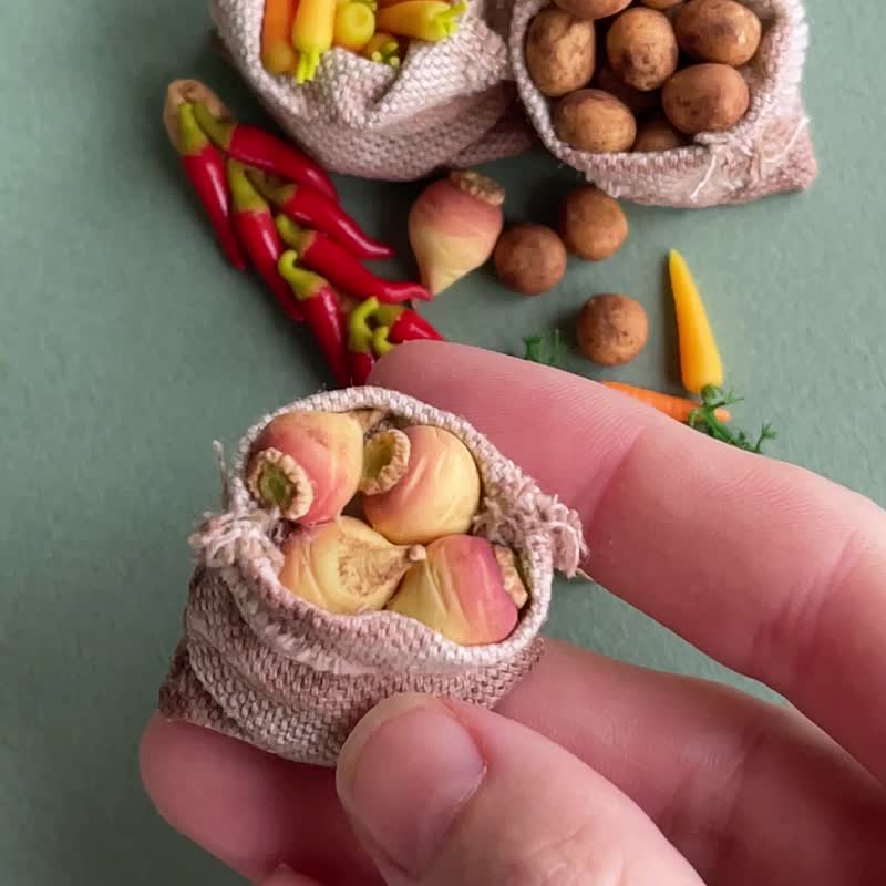 Miniature set of vegetables in bags for dollhouse games, scale 1:12 - Stuffed Dolls & Figurines - Other Materials Multicolor