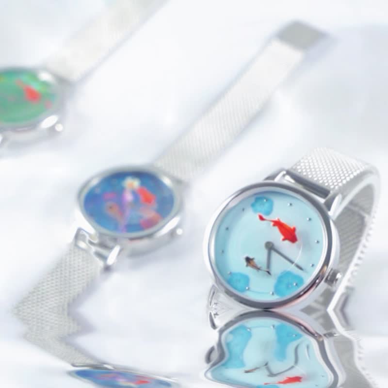 Swimming Koi Watch Personalized Watch Free Worldwide Shipping - นาฬิกาผู้หญิง - โลหะ หลากหลายสี