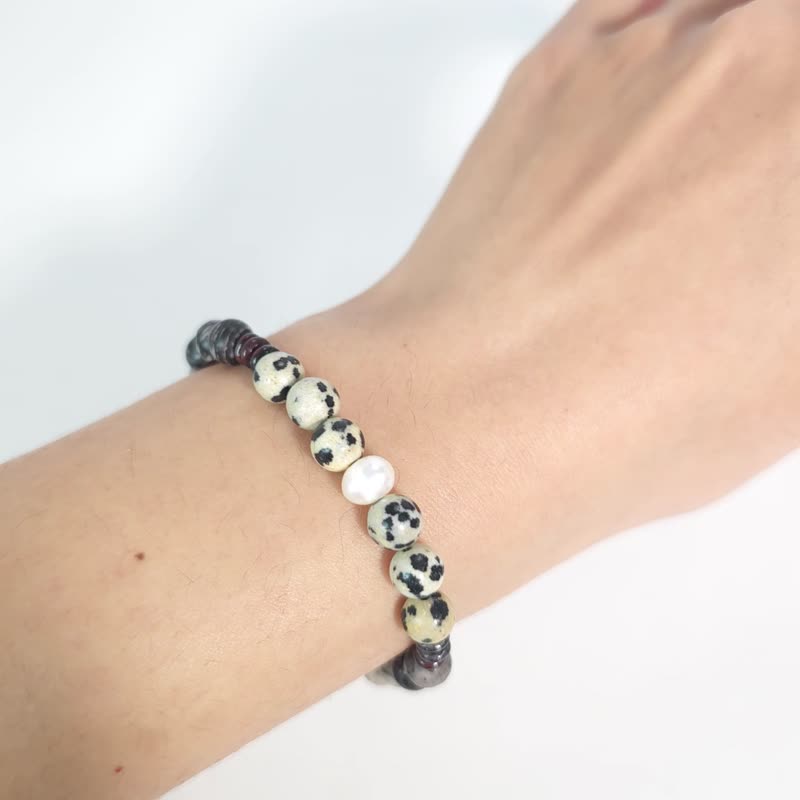 101 Yiqu (Pearl/Spotted Stone/Domestic Safflower/Picasso Black Network) (14+3cm) - สร้อยข้อมือ - ไข่มุก สีเทา