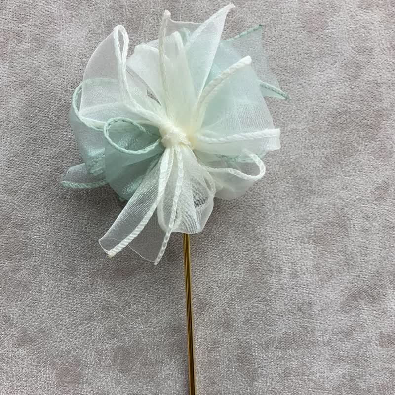 [Original handmade] Lake green and white flower-shaped pearl pendant bun - Hair Accessories - Other Man-Made Fibers Green