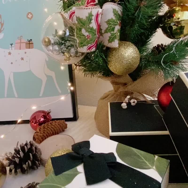 Christmas gifts • Elk - Wall Prints, Home Decor, Christmas, Interior Design - โปสเตอร์ - ผ้าฝ้าย/ผ้าลินิน หลากหลายสี