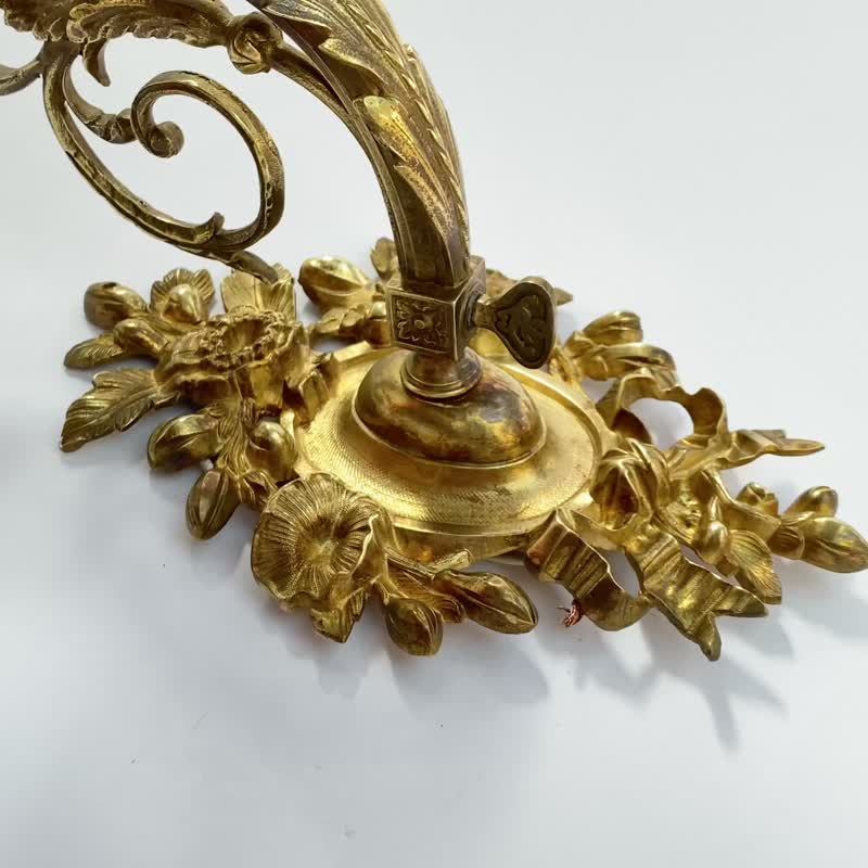 1930 年代フランス製、白ガラスのランプシェード付きアンティーク