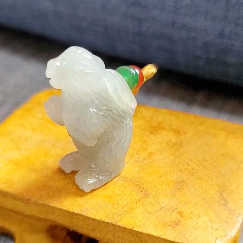 【Qin Cui】Natural jadeite icy eyes with hairy looking rabbit pendant | Zodiac Rabbit | Read and say - สร้อยคอ - หยก หลากหลายสี