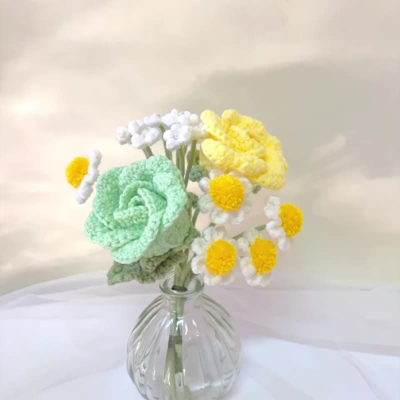 小清新玫瑰瓶 手工針織花束 針織花 日常花束 居家擺設 儀式感七 - 乾燥花/永生花 - 棉．麻 白色