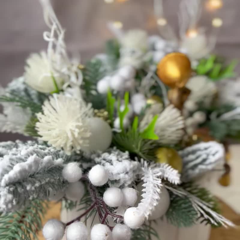 Christmas floral arrangement, Christmas centerpiece, Christmas decor table - ตกแต่งต้นไม้ - ไม้ สีทอง