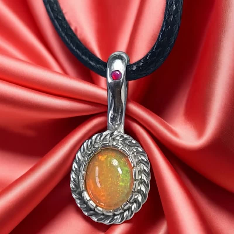 【Captain Flint手作銀飾】幻月光影 天然蛋白石 999純銀吊墜 - 項鍊 - 寶石 多色