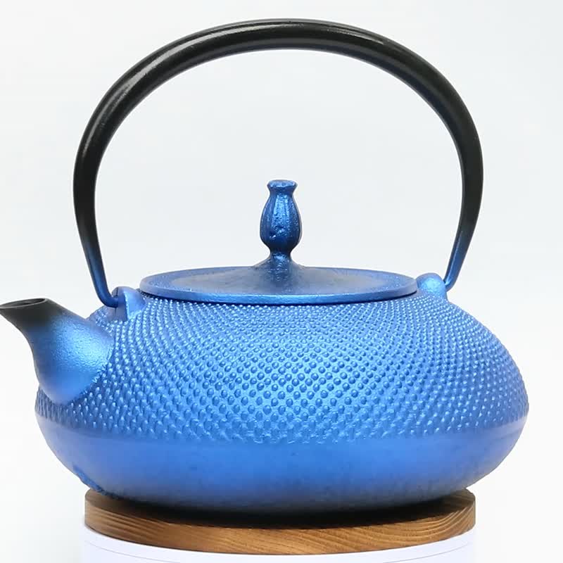 Nanbu tekki tetsubin japanese cast iron kettle flat and round arare blue 1.2L - Teapots & Teacups - Other Metals Blue
