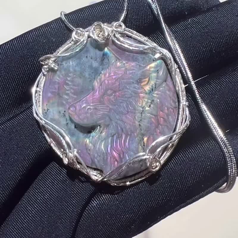 Pure hand-made silver wire engraving purple gold Wolf neutral pendant - Necklaces - Gemstone Multicolor