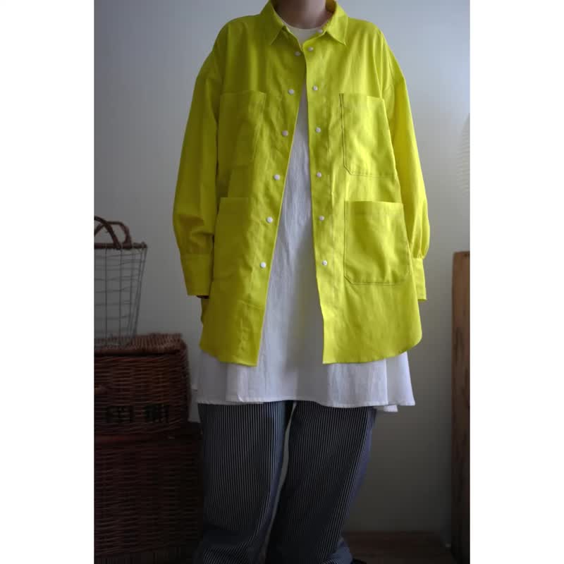 Fluorescent curry yellow shirt - เสื้อเชิ้ตผู้หญิง - ผ้าฝ้าย/ผ้าลินิน สีเหลือง