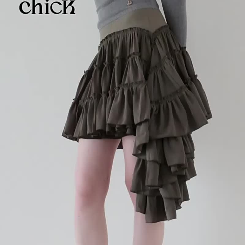 Military green hobo style multi-layered irregular short skirt with train spliced half-length cake skirt - กระโปรง - ผ้าฝ้าย/ผ้าลินิน สีเขียว