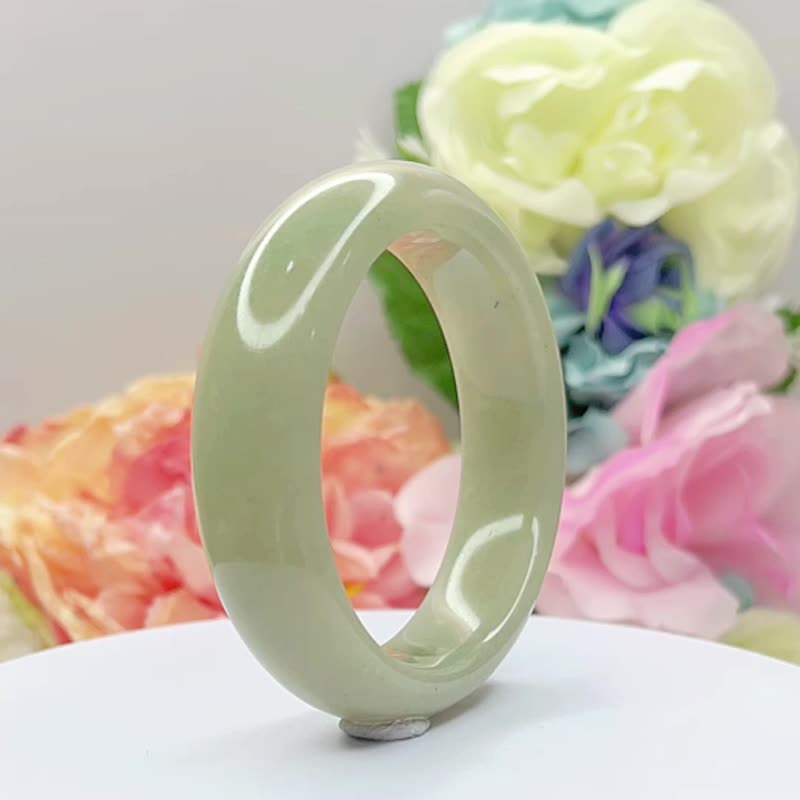 NO.152豆青色佘太翠 內徑 54MM 圈口 佘太玉 手環 手鐲 平安鐲 - 手鍊/手環 - 玉石 綠色