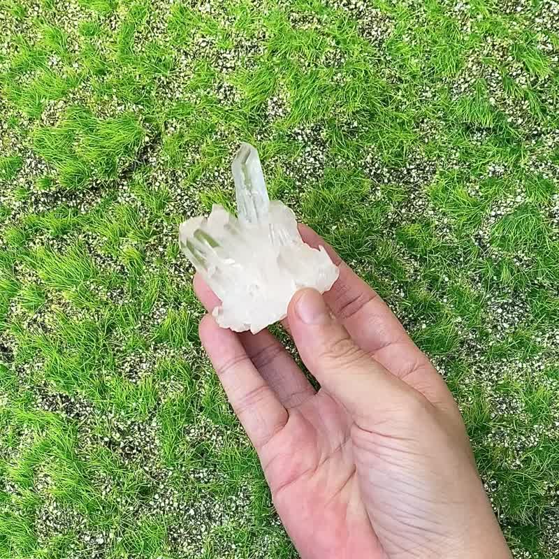 天然能量冰透小白晶簇 白水晶 家居 辦公室 療癒 消磁 能量 擺件 - 擺飾/家飾品 - 水晶 白色