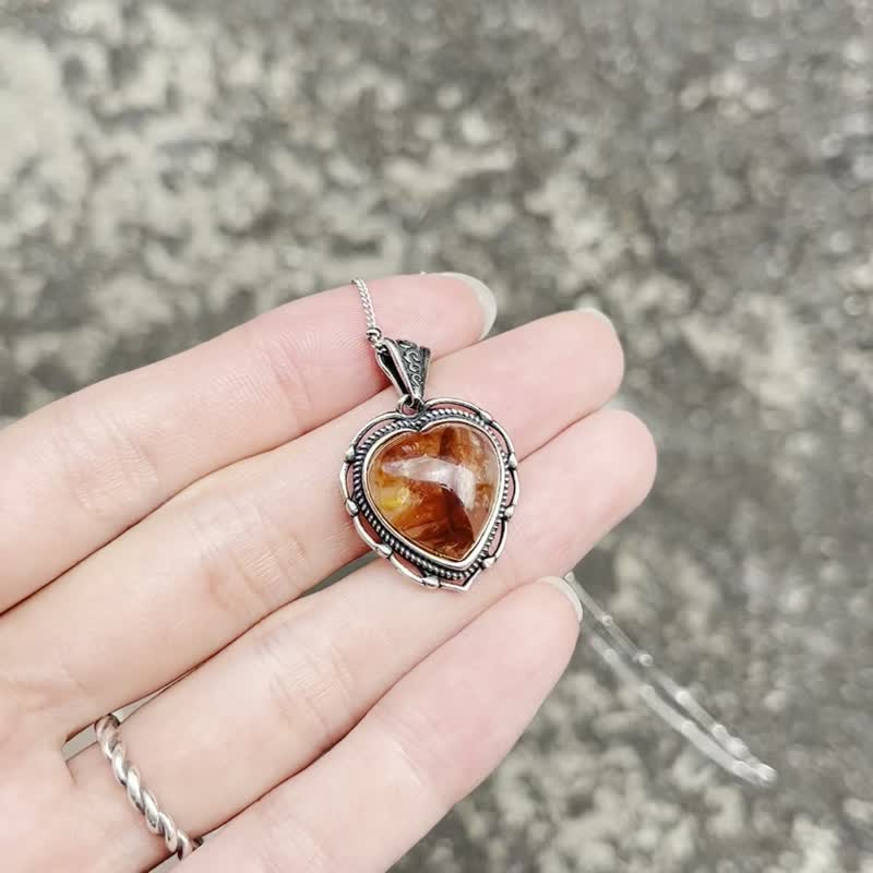 喜迎瑤 925銀 膠花水晶 膠花 紅膠花 愛心項鍊 項鍊 民族風 復古 - 項鍊 - 水晶 銀色
