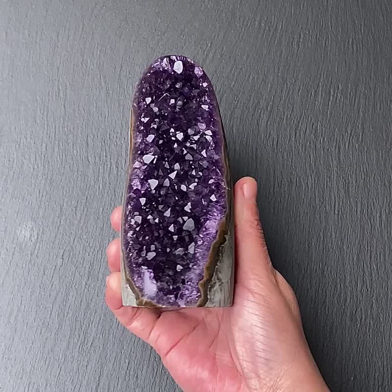 Natural raw mineral top-grade imperial amethyst town amethyst cluster amethyst good luck and wealth degaussing bracelet - ของวางตกแต่ง - คริสตัล สีม่วง