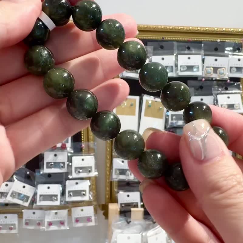 Manshunfa Green Hair Crystal Hand Beads 12.5mm Main Wealth and Career to Clear Body Negatives - สร้อยข้อมือ - คริสตัล สีเขียว