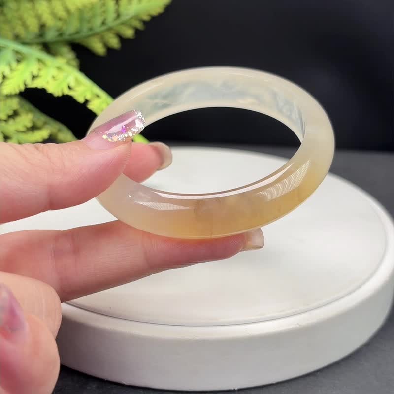 漸變淺香槟金 龍紋瑪瑙手镯 55MM 冰潤起光飄花 鴻運吉祥守護平安 - 手鍊/手環 - 半寶石 金色