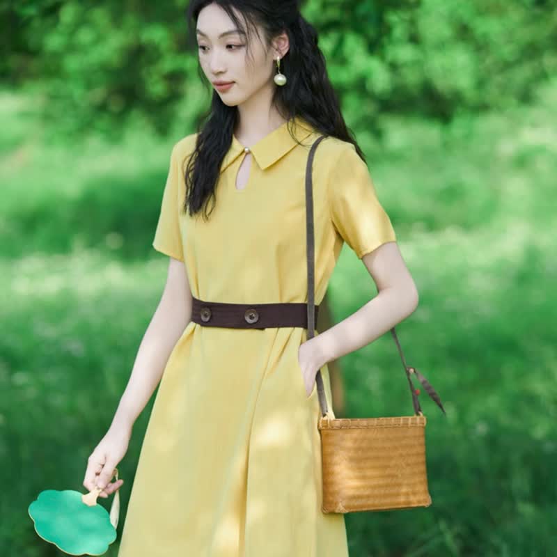 Sunny spring and summer outings go yellow white small chiffon dress can be tied with a belt not picky body shape dress - ชุดเดรส - วัสดุอื่นๆ สีเหลือง