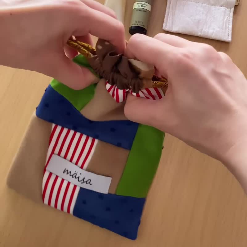 Patchwork Drawstring Mini Pouch 01 - 化妝包/收納袋 - 棉．麻 紅色