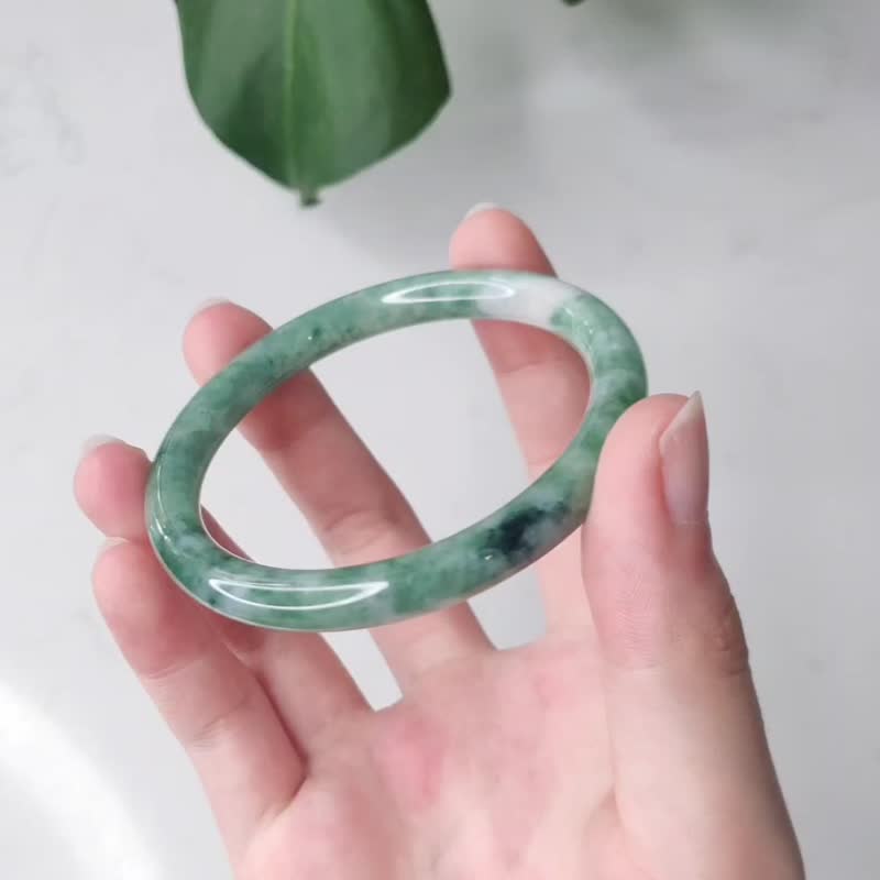 春眠 | 冰糯種 /青綠飄花 /圓骨鐲 /手圍17.5 | 天然A貨翡翠玉鐲 - 手鍊/手環 - 玉石 綠色