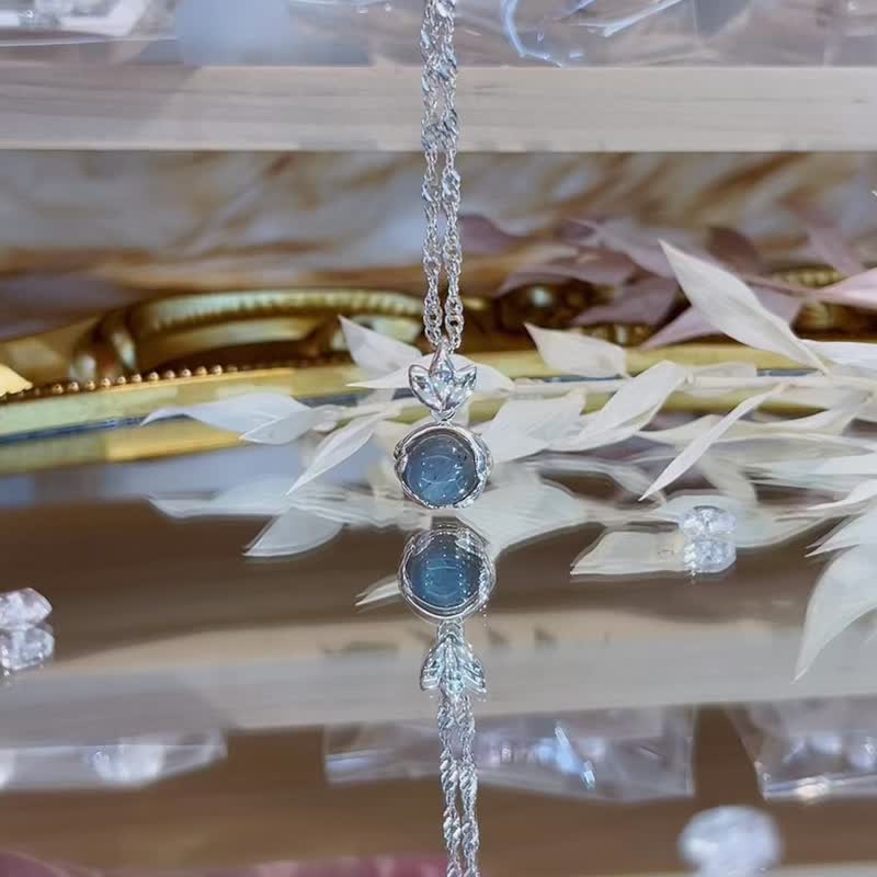 Crystal clear blue moonstone, labradorite, shell pendant, lace chain design, popularity awareness, confidence and charm - สร้อยคอ - คริสตัล สีเงิน