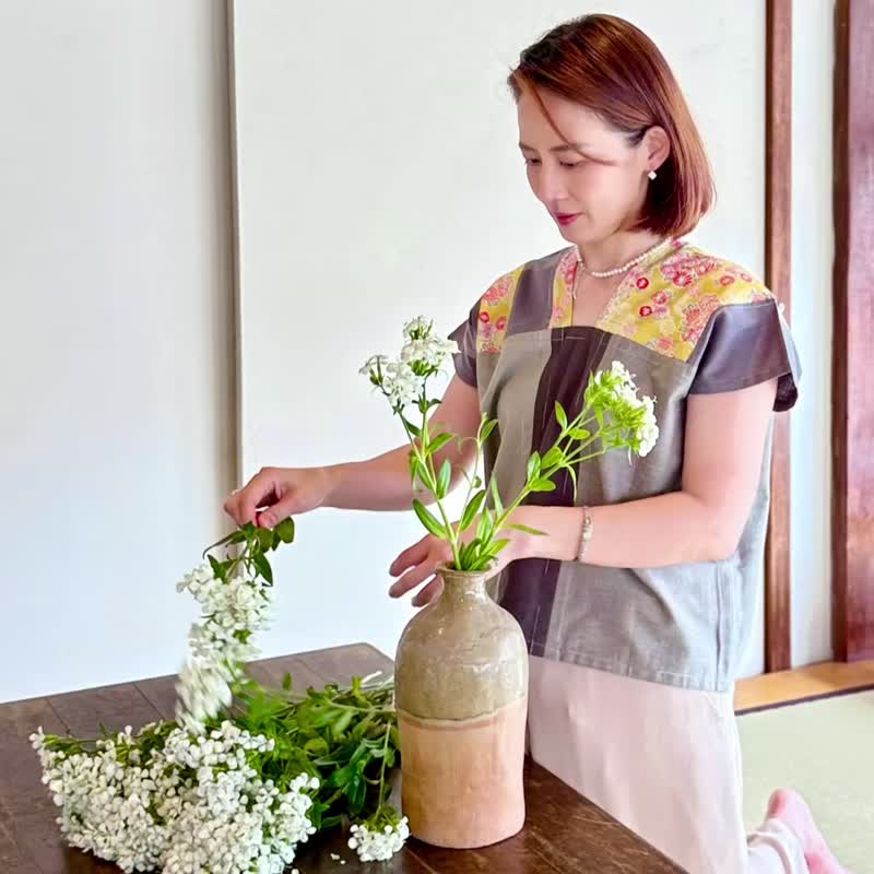 不對稱秋香黃色菊花拼接灰色調下擺不規則四角衣四方衣 - 背心/無袖上衣 - 棉．麻 灰色