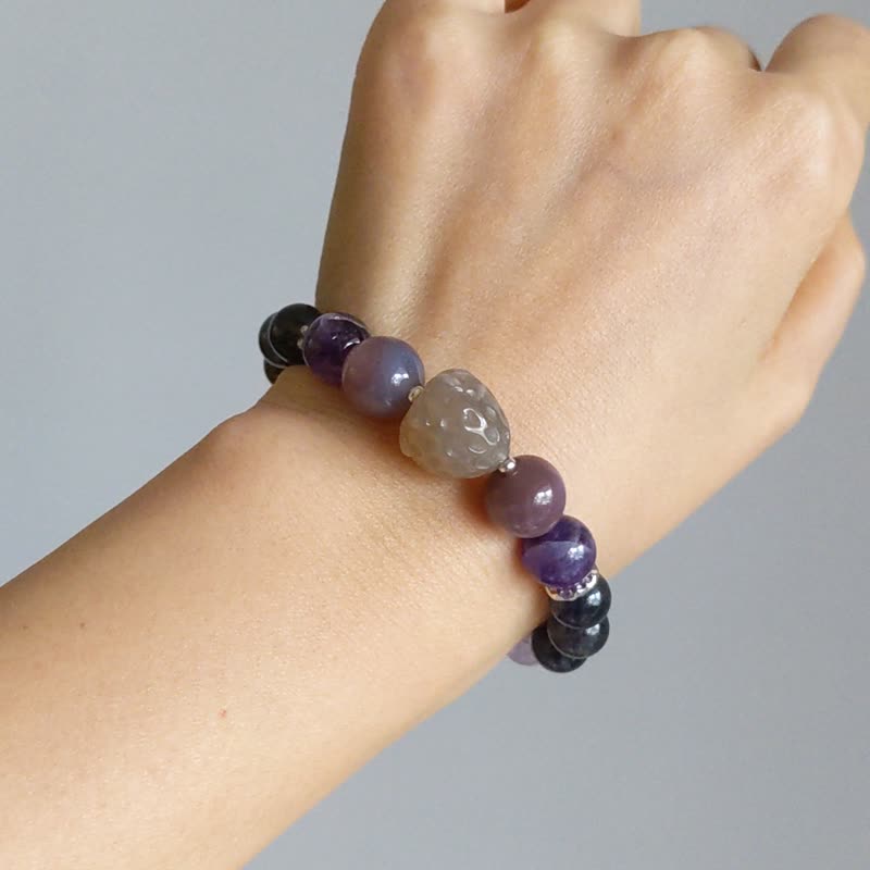 Crystal Ore Bracelet Strawberry Blue Purple Berry Color Exclusive Design - สร้อยข้อมือ - วัสดุอื่นๆ สีม่วง