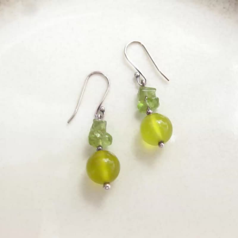 Sterling silver design earrings Stone+ 925 Silver(ear hook) / natural, fresh and eye-catching - ต่างหู - หิน สีเขียว