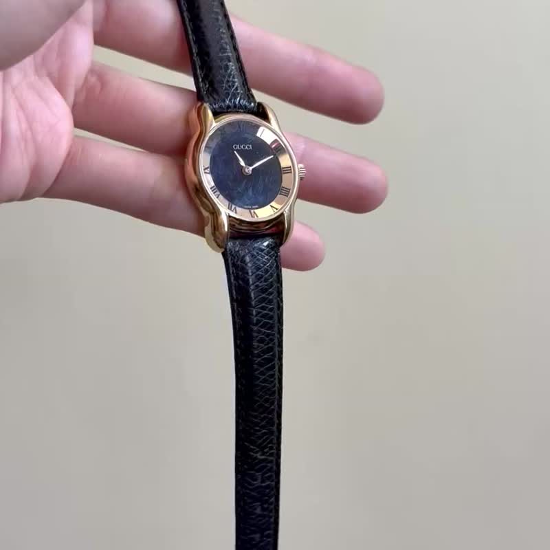 古董 Gucci 黑金皮革石英錶 - 女錶 - 其他材質 黑色