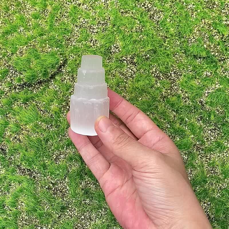 能量擺件-高頻率小透石膏能量塔 淨化 冥想 療癒 平衡脈輪 - 擺飾/家飾品 - 水晶 白色