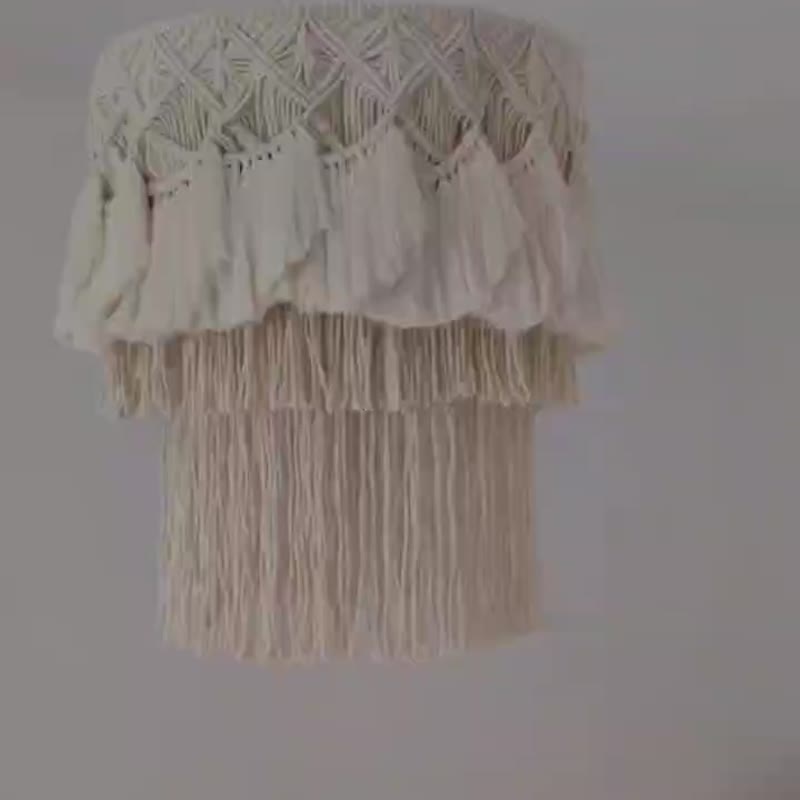 Lampshade in macrame technique - 燈具/燈飾 - 棉．麻 